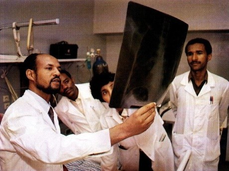 Graduado Internacional Dr. Berhanu Habte na Etiópia
