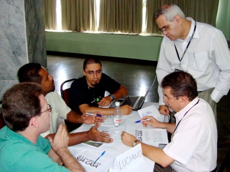 Atividade em grupo durante a Semana Haggai 2008