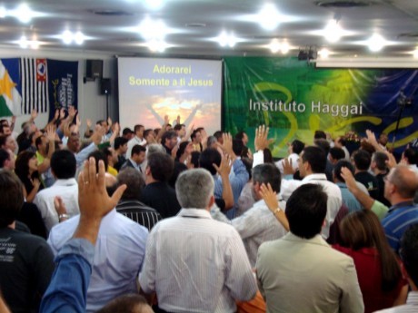 Louvor durante a Semana Haggai 2007