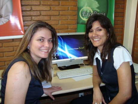 Priscila e Adenice no escritório central do Haggai Brasil
