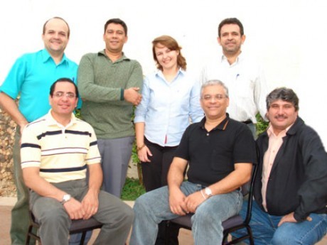 Secretários em 2007: Lívio, Aguinaldo, Kelly, Roberto (em pé), Jônatas, Adelécio, Chenk  