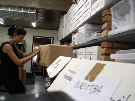 Preparação de Kits de Seminários Locais