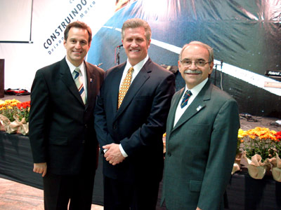 Ebenézer, Dr. James Walker e Ednilton Soárez