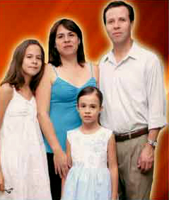 Foto da família no boletim da igreja americana dando as boas-vindas ao Elias