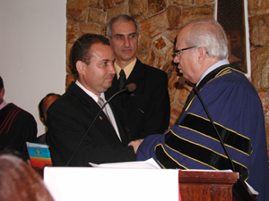 Rev. Guilhermino Cunha presidindo o evento