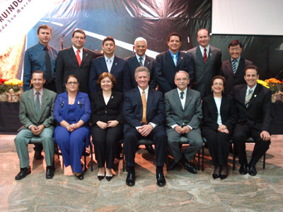 Conselheiros presentes no Congresso, com Dr. James Walker ao centro (assentado)