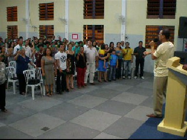 Pastor Luiz Antônio na igreja sede