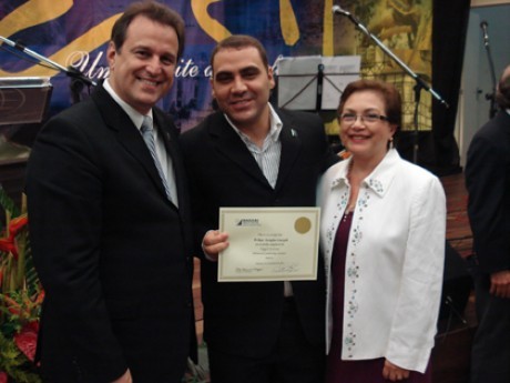 Felipe na noite de diplomação do NAC Ceará 