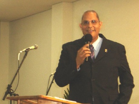 Pastor João Roberto Roque de Moraes, pastor da igreja 