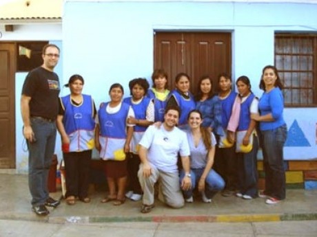 Equipe do CADI com a equipe de bolivianos que servem nos projetos socias