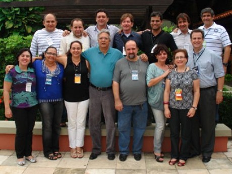 Parte do grupo episcopal ao lado do Ebenézer e Marta, sua esposa 