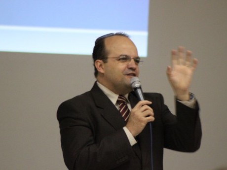 Lívio Renato sobre missões e o profissional cristão